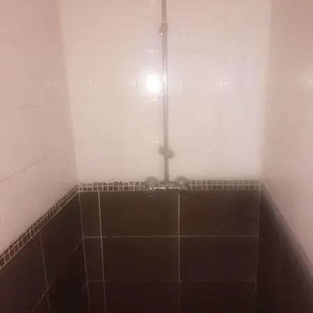 Appartement De 2 Chambres Avec Wifi A Aurillac Appartamento